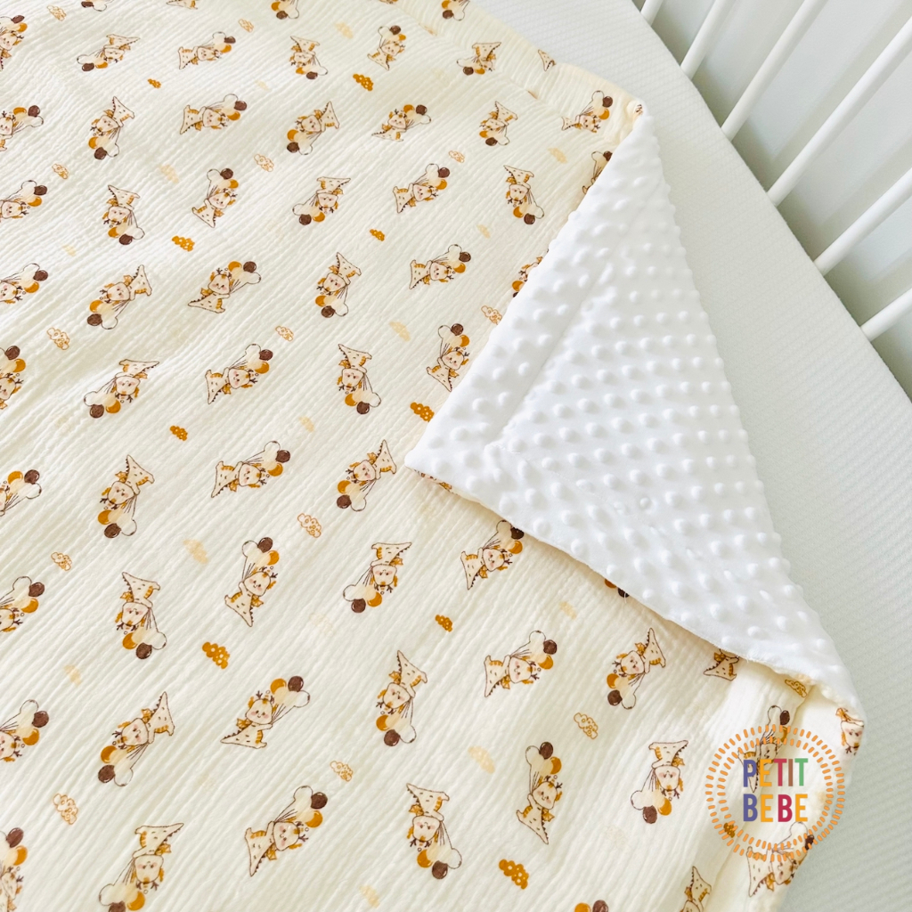Chăn chần bông siêu nhẹ cho bé PETIT BEBE muslin thấm hút thoáng khí họa tiết động vật đáng yêu