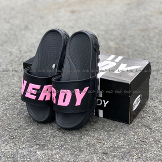 Dép nerdy quai ngang nam nữ đế Left Right cao 4cm, quai chữ NERRDY sơn nỗi, thoãi mái êm chân, đen logo hồng