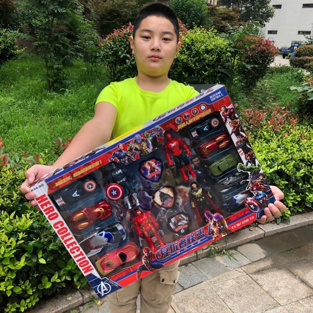 Bộ Đồ Chơi Mô Hình Siêu Nhân Captain American Và Người Nhện Tuệ Minh Có Khiên Và 5 Ô Tô Bánh Đà Siêu Ngầu Cho Bé Trai