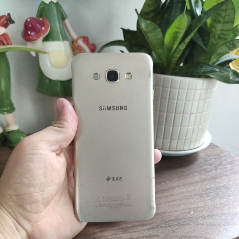 Điện thoại Samsung galaxy A8