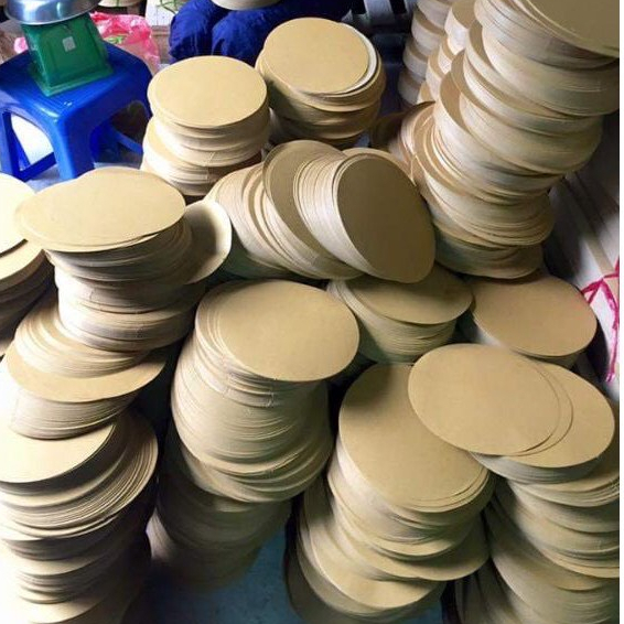 Giấy lót lồng chim chào mào, chích chòe, họa my. khuyên vuông tròn đủ mẫu nhiều kích cỡ dễ dàng sử dụng trọng lượng 1kg