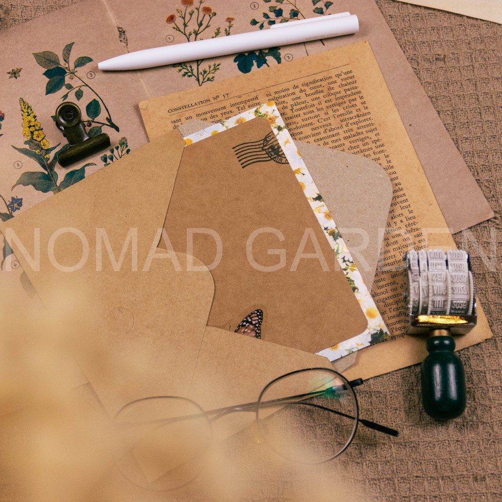 Giấy Viết Thư Thiết Kế Vintage Hình Bướm - By Nomad Garden