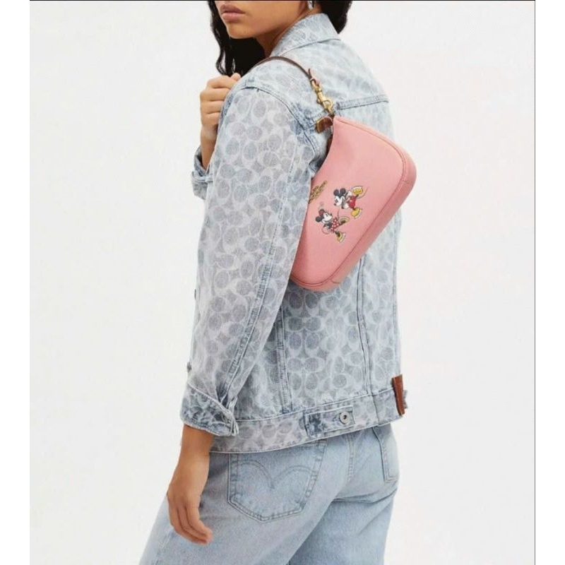 Túi xách Disney X Coac.h Teri Shoulder Bag With Ice Skate Motif✨Mẫu coac.h thuyền đơn giản dễ phối