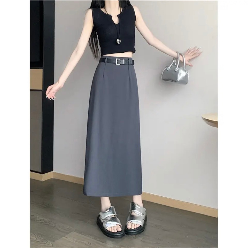 Chân váy A, chất chéo hàn dầy dặn, không bai không xù không nhăn, kèm thắt lưng da thời trang