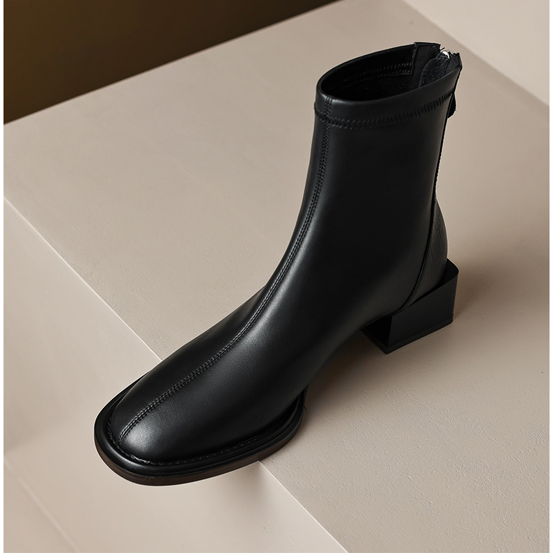 Giày boot nữ cổ ngắn, đế hình vuông thấp 4.5cm, GÓT GIÀY CÓ ĐƯỜNG GÂN cho style SANG CHẢNH GBN14