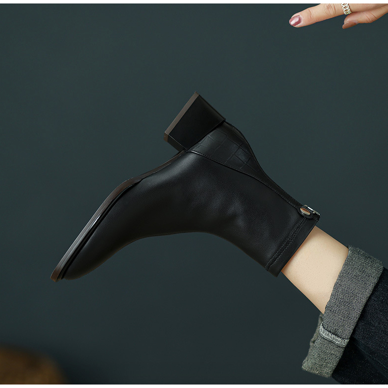 Giày boot nữ cổ ngắn, đế hình vuông thấp 4.5cm, GÓT GIÀY CÓ ĐƯỜNG GÂN cho style SANG CHẢNH GBN14