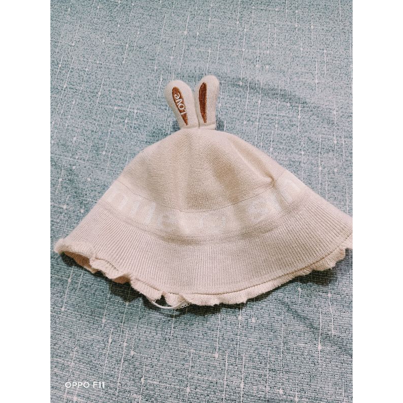 Thanh lí mũ bé gái