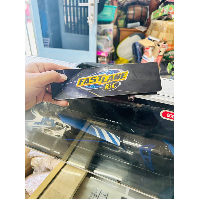 Đồ chơi máy bay điều khiển Toys R Us Recalls Remote-Controlled Helicopters Due to Fire and Burn Hazards