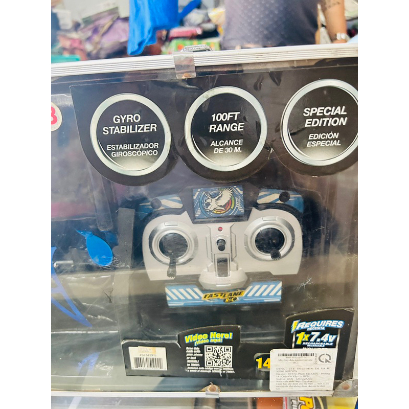 Đồ chơi máy bay điều khiển Toys R Us Recalls Remote-Controlled Helicopters Due to Fire and Burn Hazards