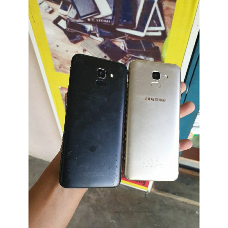 Cụm xác samsung j600 sống zin full hư màn hình