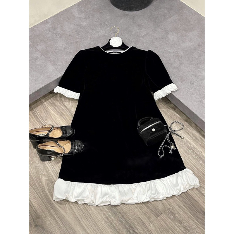 Bigsize Đầm nhung đen suông phối bèo trắng 55-95kg