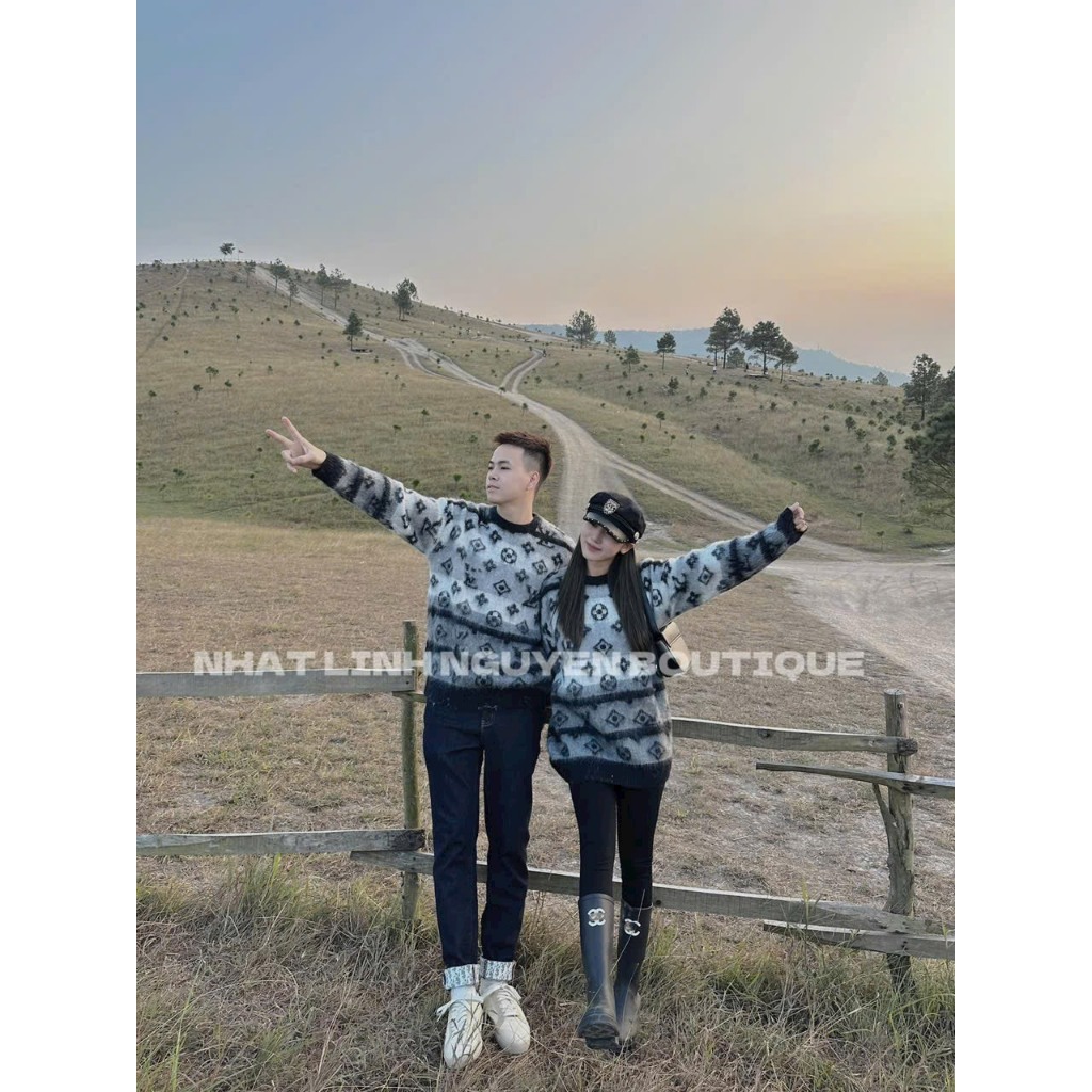 Áo Len, Áo Sweater Lông Lvv Cổ Tròn Form Rộng Unisex Dành Cho Các Đôi
