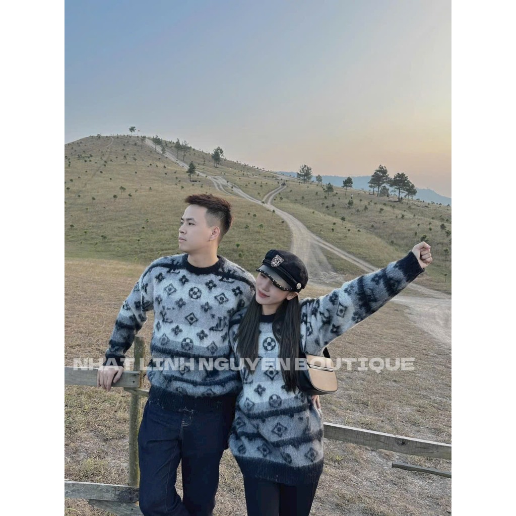 Áo Len, Áo Sweater Lông Lvv Cổ Tròn Form Rộng Unisex Dành Cho Các Đôi