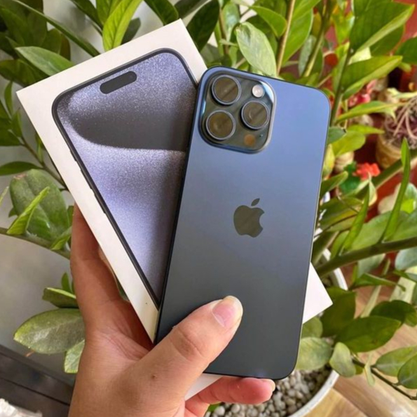 Điện thoại iPhone 15 Pro Max titan tự nhiên 512GB VN/A K9Q