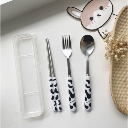 Bộ thìa dĩa đũa bò sữa hồng BTDD2a có hộp đựng văn phòng du lịch dã ngoại