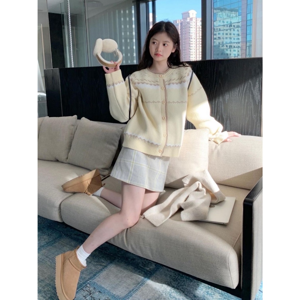 Áo khoác cardigan len màu vàng kem phối màu siêu xinh - 219