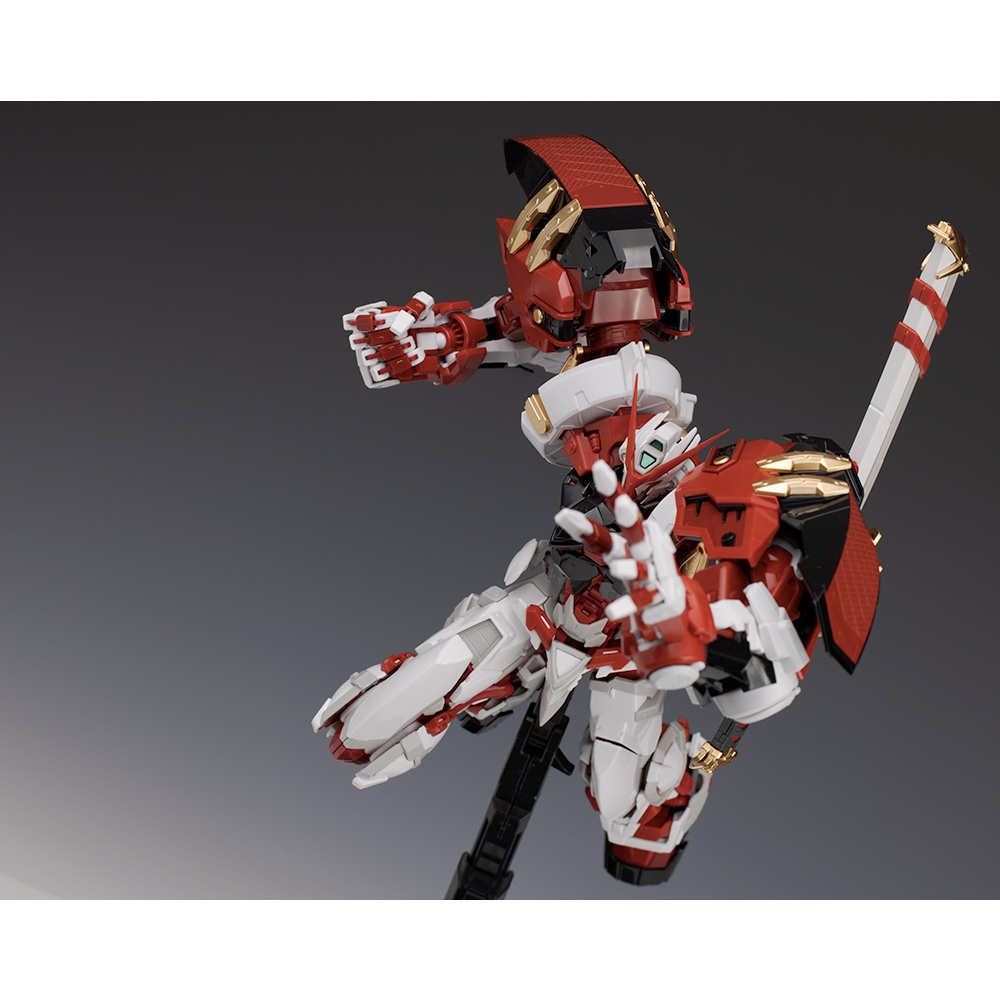 Mô hình lắp ráp Bandai Hirm High Resolution Gundam Astray Red