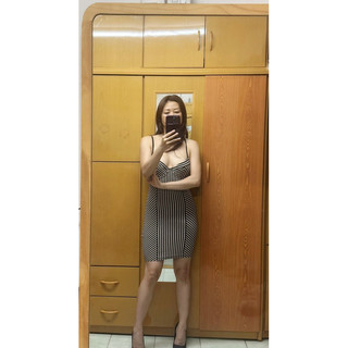 Đầm body 2 dây cúp ngực Forever 21