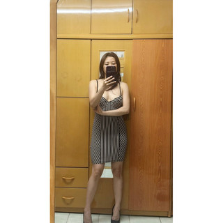 Đầm body 2 dây cúp ngực Forever 21