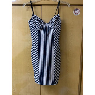 Đầm body 2 dây cúp ngực Forever 21