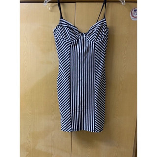 Đầm body 2 dây cúp ngực Forever 21