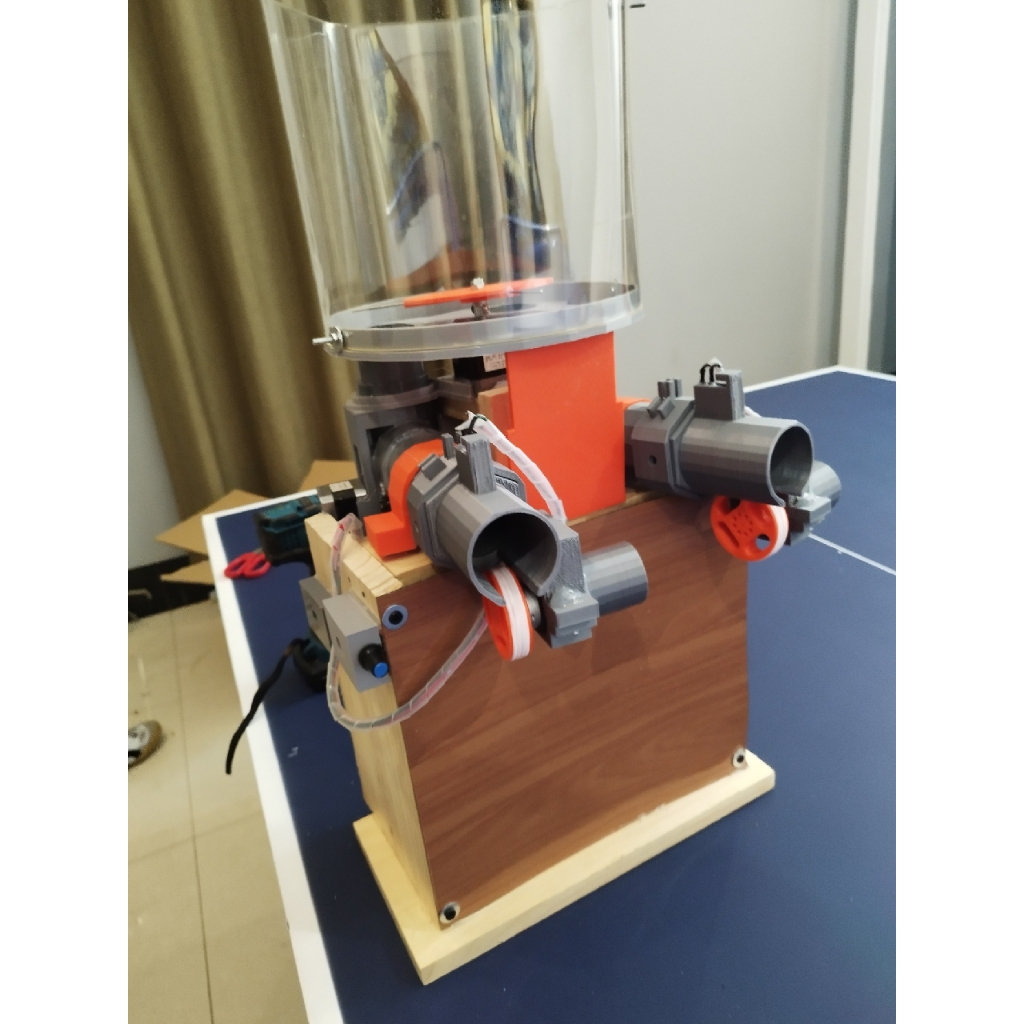 Máy bắn bóng bàn hai nòng