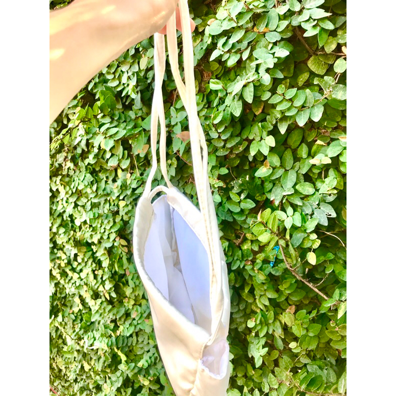 Túi đeo vai màu trắng sữa vải dù chống thấm nước