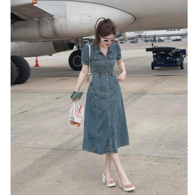 Đầm Jean Bò QC Cổ Somi Tay Bồng Midi Dáng Dài Phối Hàng Nút Đồng Sang Chảnh Mix Dây Cột Eo Siêu Dễ Thương Xinh Xắn