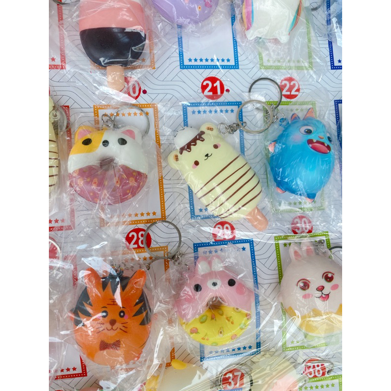 Sỉ vỉ rút thăm trúng thưởng móc khoá 48 con các cỡ 200 tem