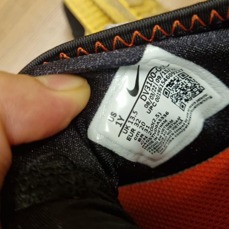 Pass giày nike kid size 32