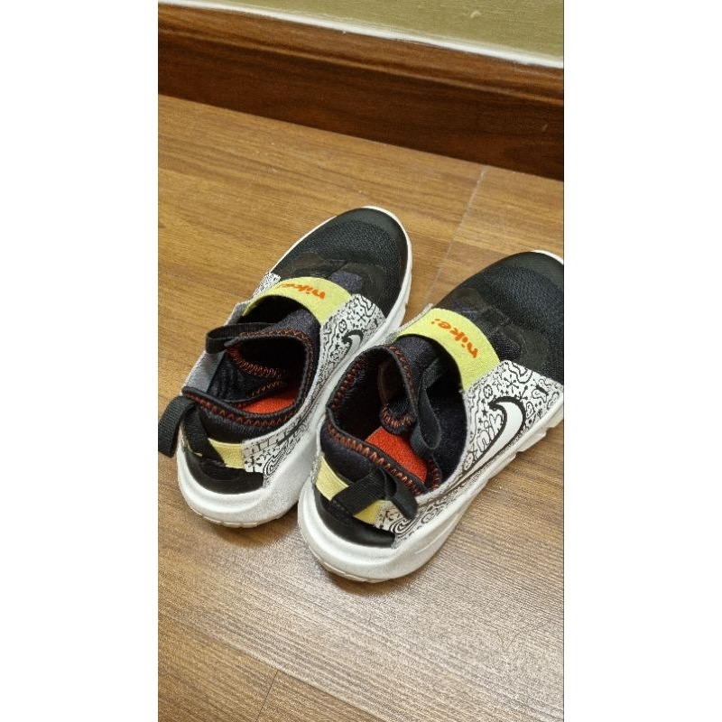 Pass giày nike kid size 32