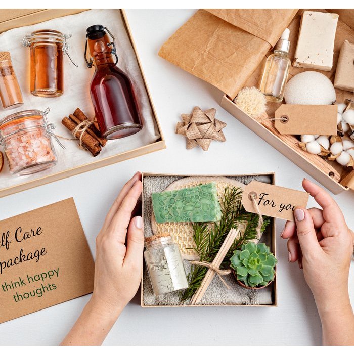 Hộp carton nắp gài, hộp nắp cài đóng hàng.