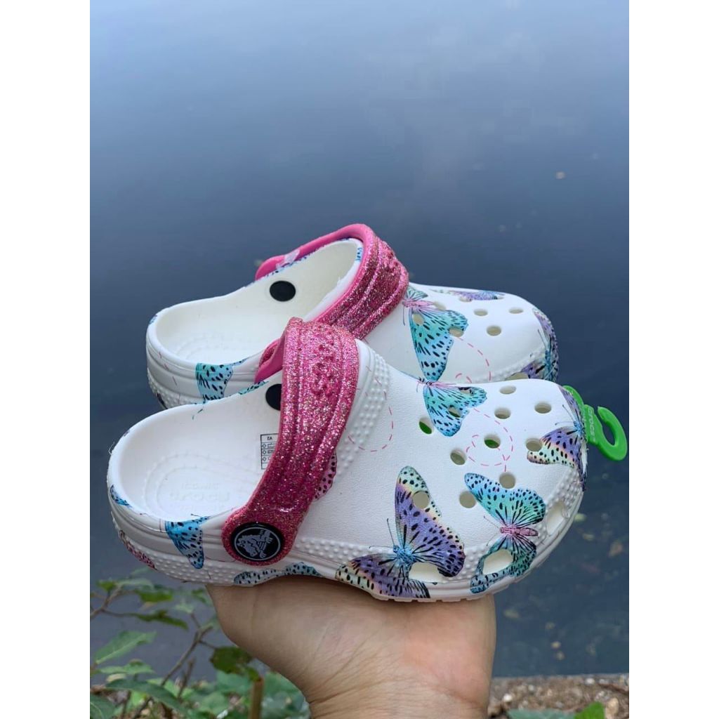 Sục cross cho bé gái hình bươm bướm xinh xịn