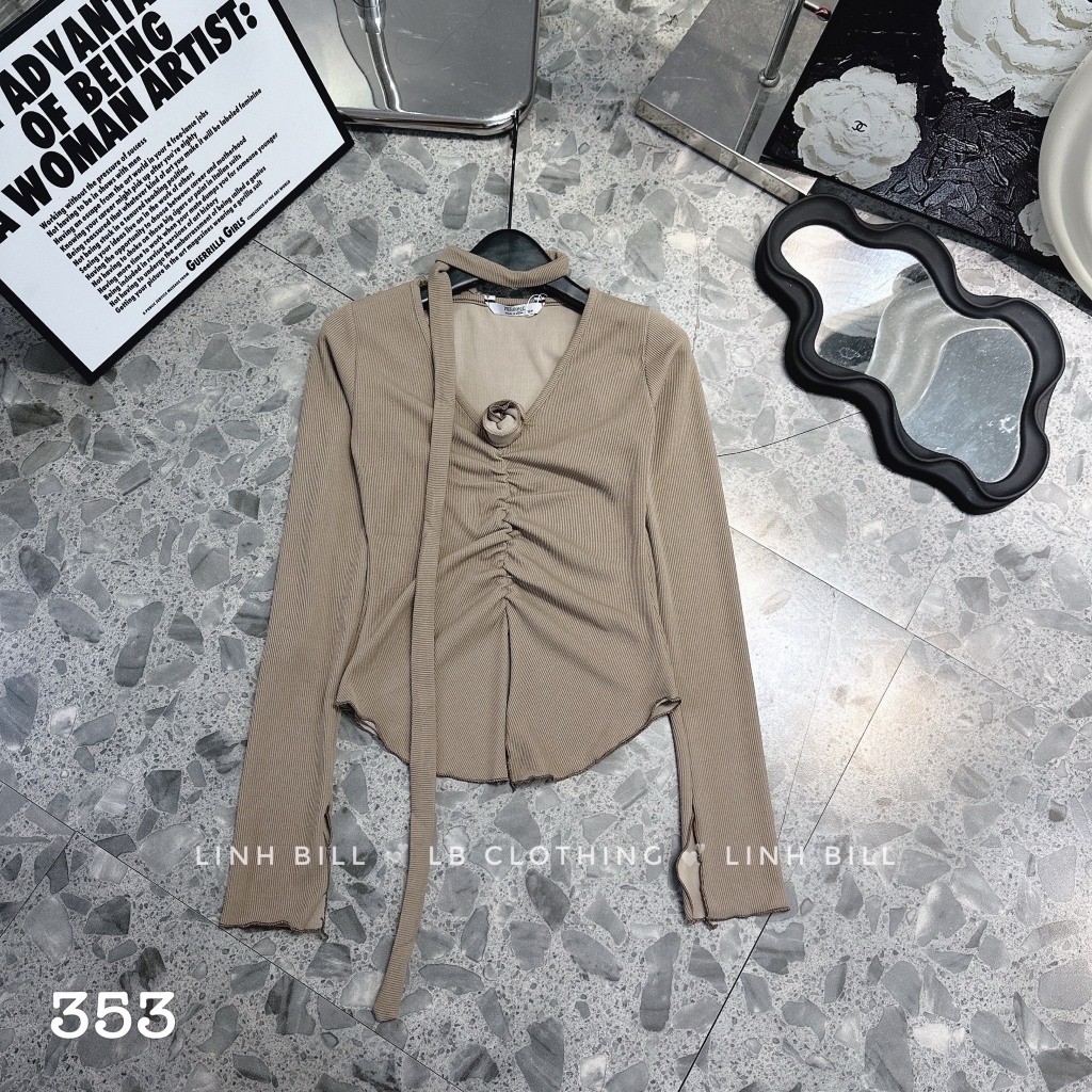 Áo thun tăm dài tay rúm giữa dây hoa AKĐ52