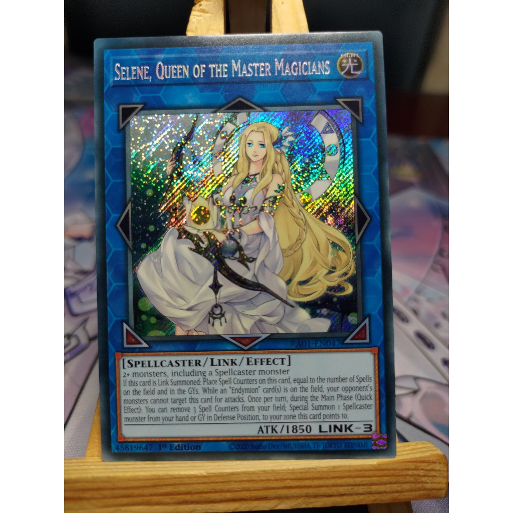 Thẻ bài Selene, Queen of the Master Magicians - RA01-EN047 - Secret Rare