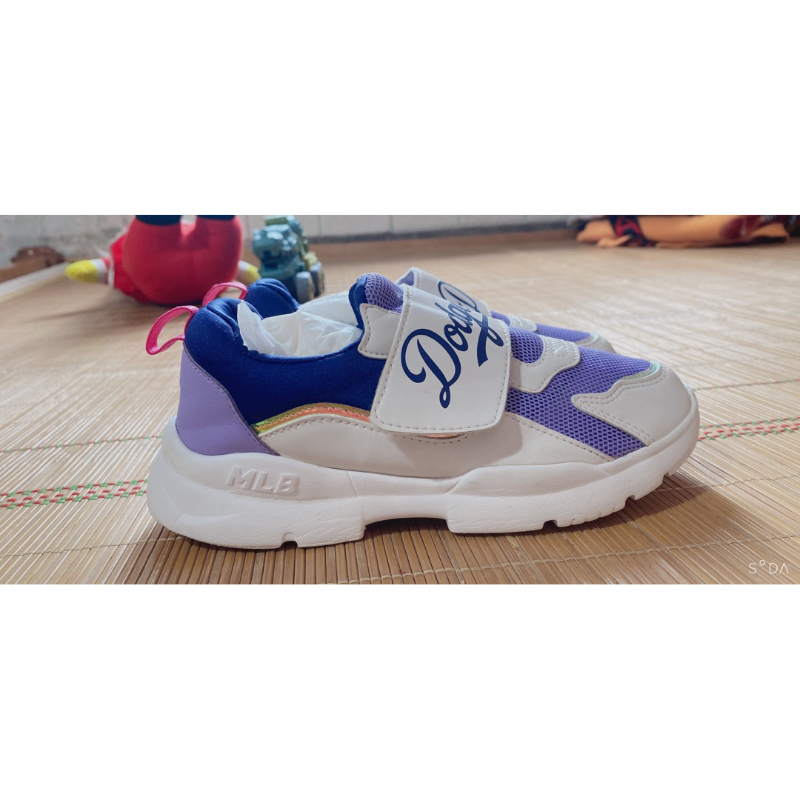 Giày MLB cho bé size 35-22cm