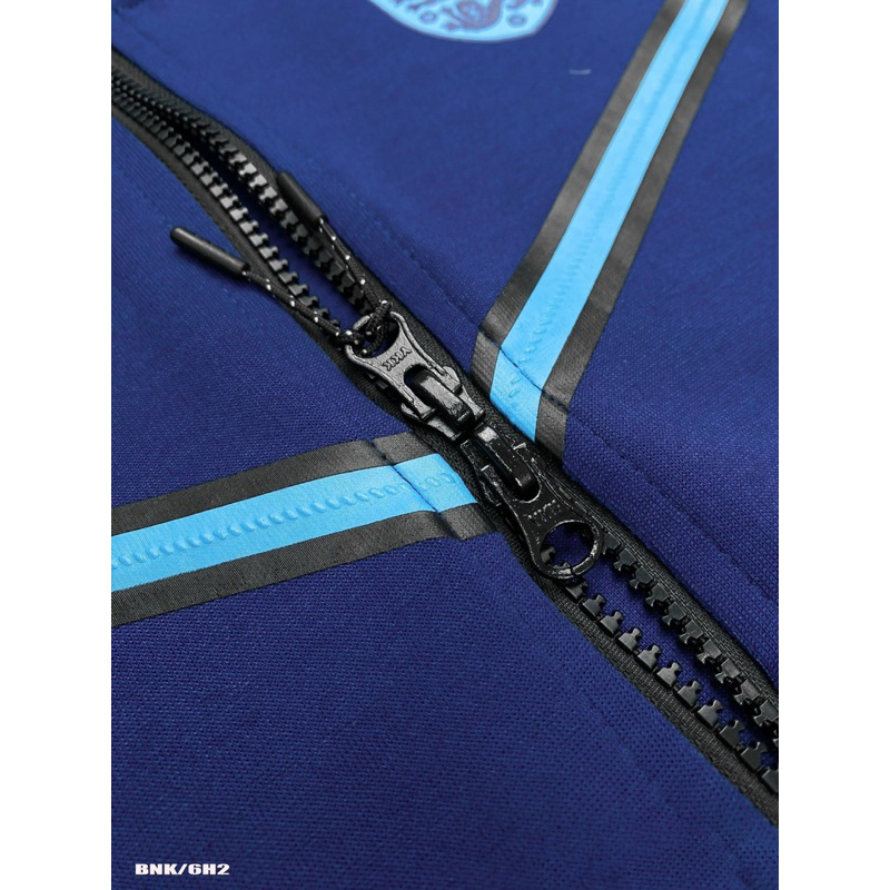 SIÊU PHẨM BỘ THỂ THAO CÓ MŨ MẪU MỚI NHẤT 2023