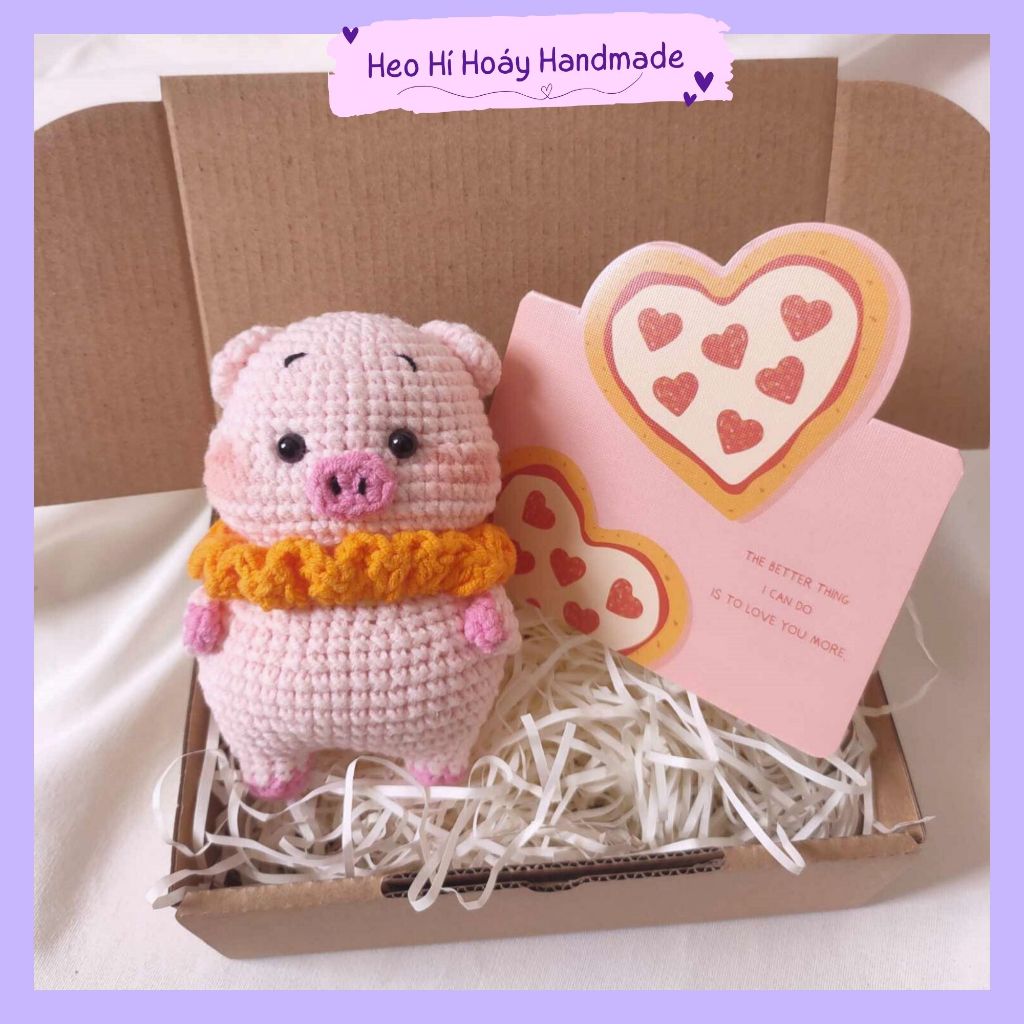 Móc khóa heo hồng bằng len by Heo Hí Hoáy