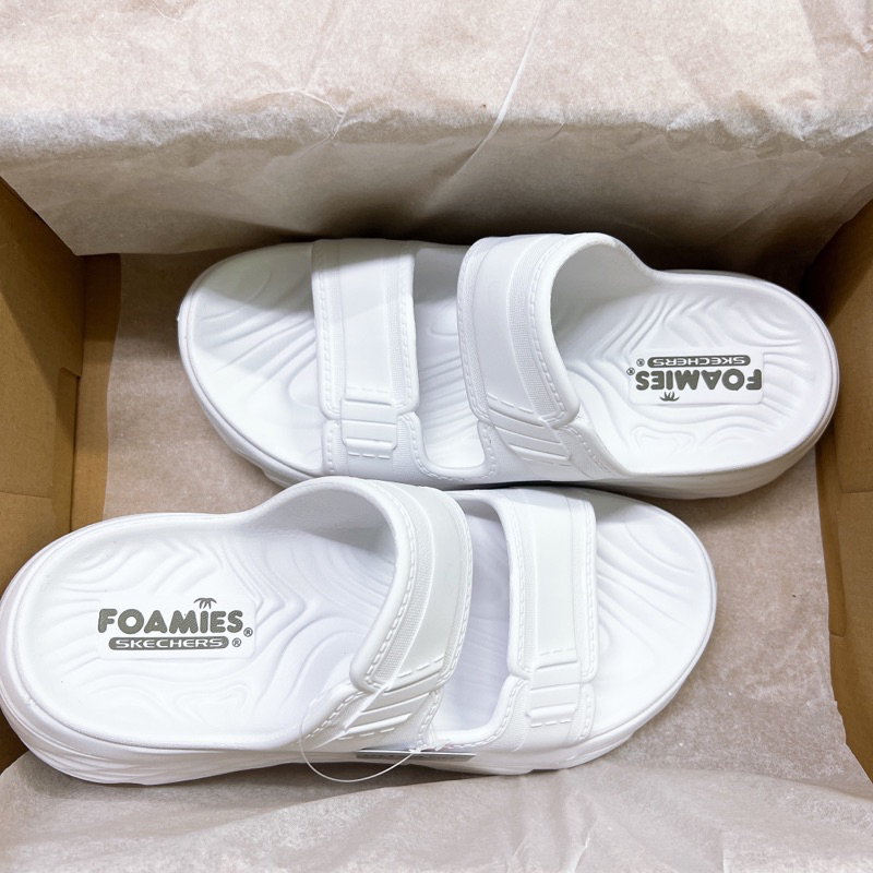 Dép Skechers đúc nguyên khối quai cao su mềm