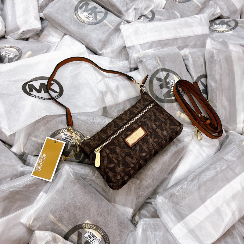 TÚI MichaeI Kors Mini Kẹp Nách