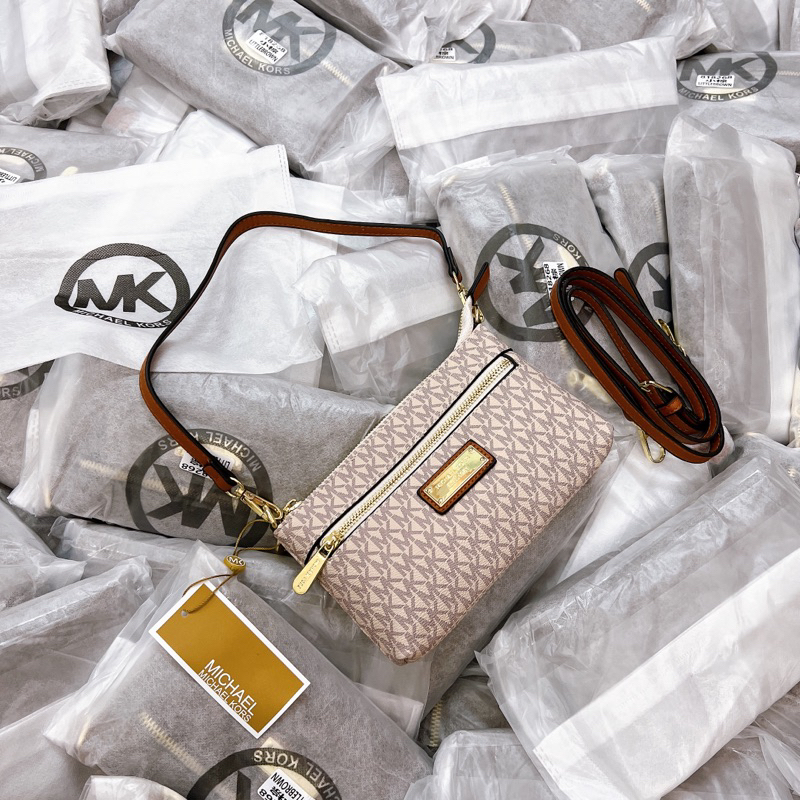 TÚI MichaeI Kors Mini Kẹp Nách