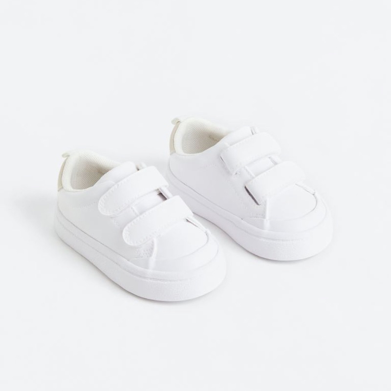 Giày thể thao HM auth cho bé trai săn sale 12 đến 16cm