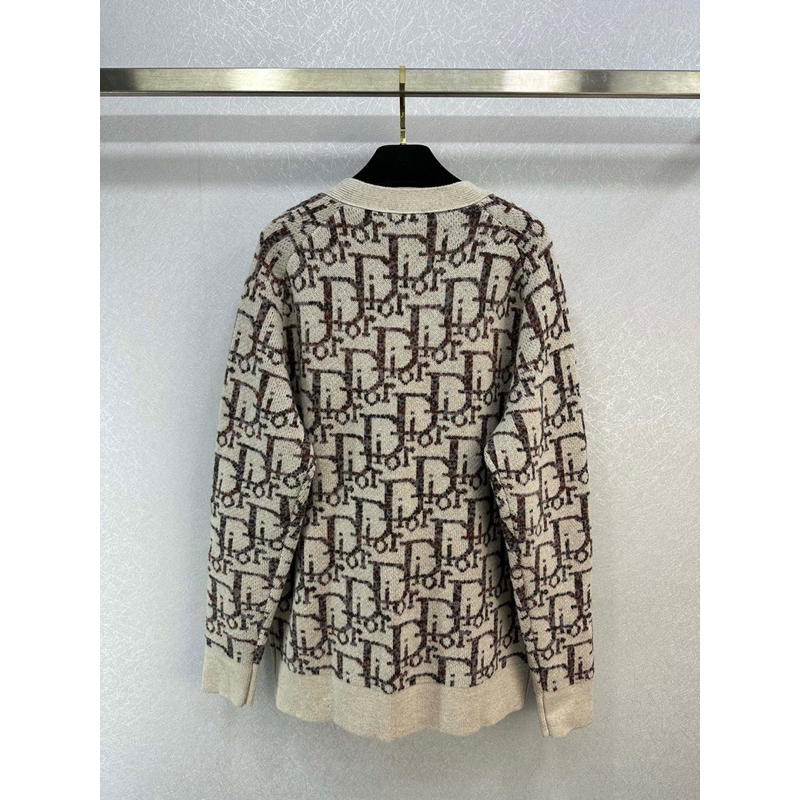 Áo len cadigan dior hoạ tiết chữ màu nâu