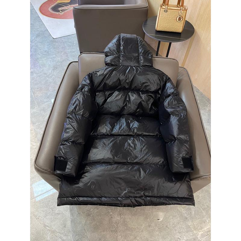 Áo phao Gucci cao cấp màu đen