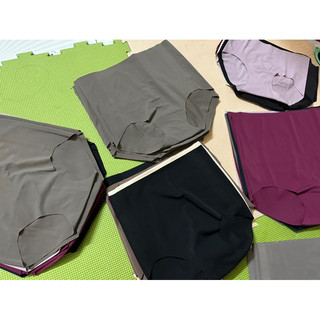 Quần chip cạp cao Uniql0