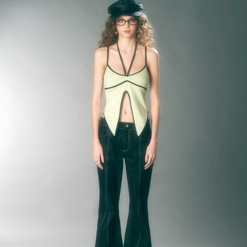 Áo dây vải thun phối viền đen INTO.EIGHT thiết kế