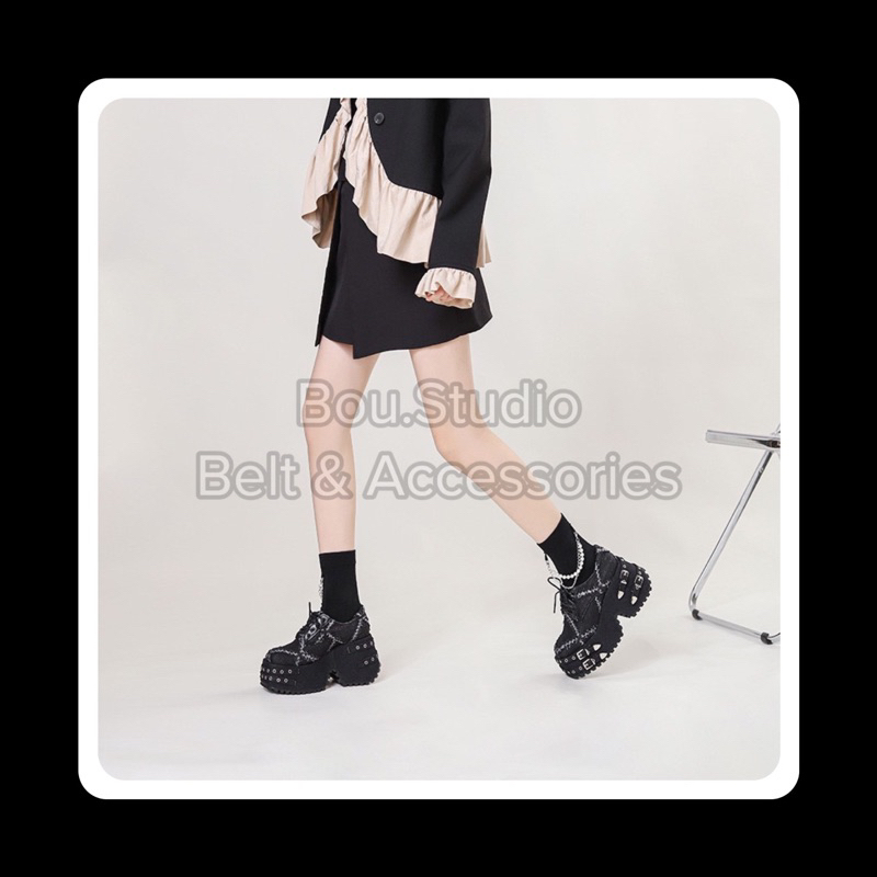 Giày đế cao dày denim dòng camelback phong cách gothic punk
