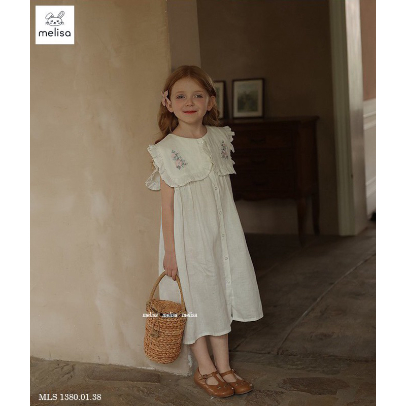 Đầm Melisa chất linen cổ thêu hoa bé gái