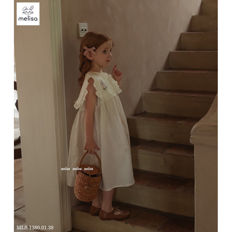 Đầm Melisa chất linen cổ thêu hoa bé gái