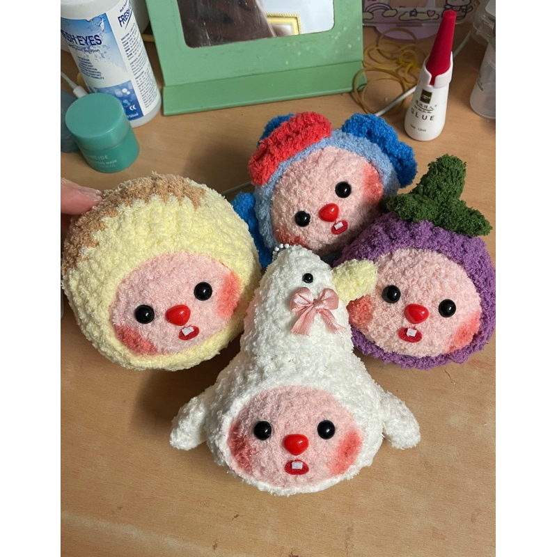 Móc khoá loppy bằng len